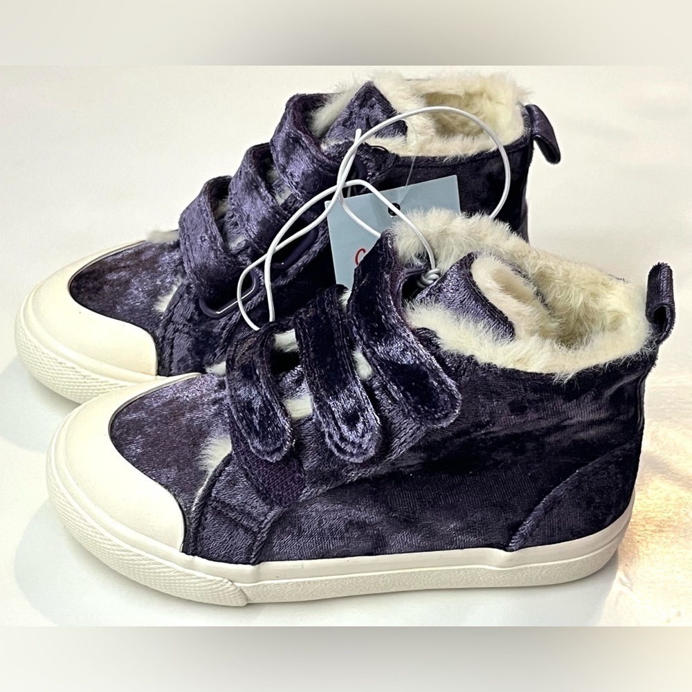 Cat & Jack Kids Purple Velvet with Faux Fur High-Top Velcro Sneakers Size 8 NWT